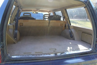 Illustration for article titled For $8,500, ’86 V8 Volvo Hauls Kids and Ass